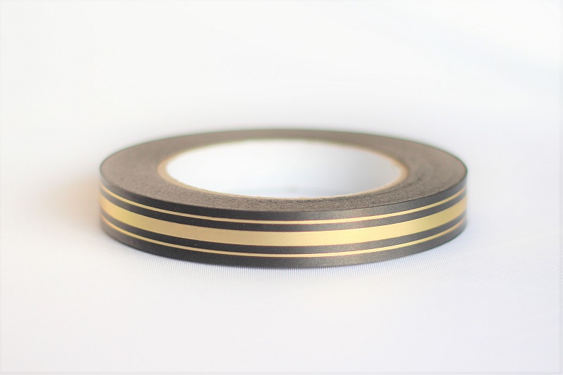 С8421 ЛЕНТА  С ЗОЛОТОЙ ПОЛОСОЙ 2/50